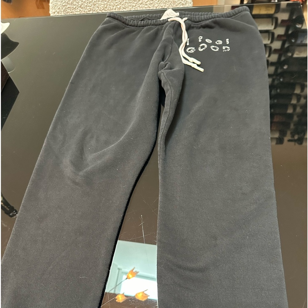 Rare soft Peace Love World “I Feel Good” Sweatpants